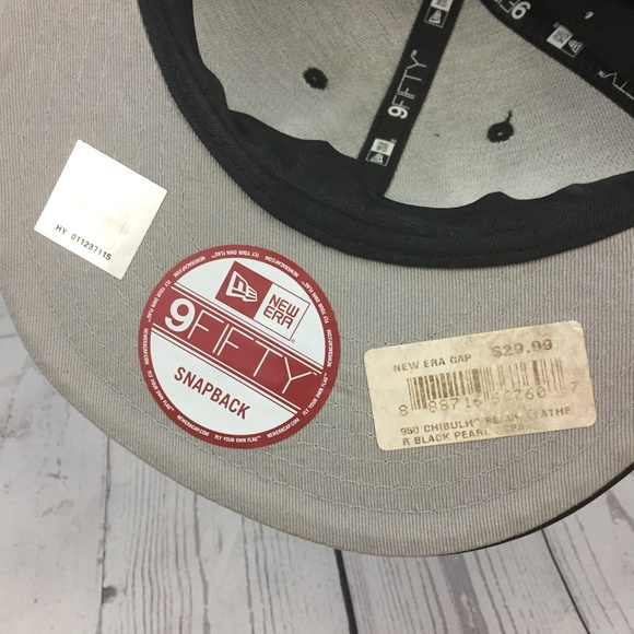 SOLD! NEW ERA Chicago Bulls Snapback Hat - Picture 7 of 8